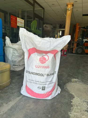 Bông Gốm Ceramic nhiệt độ 1260 độ C tỷ trọng 96 Kg/m3, KT (7200x610x25)mm